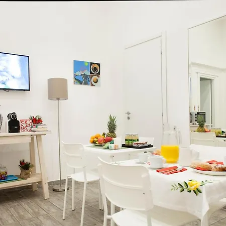 Martucci Avenue Naples